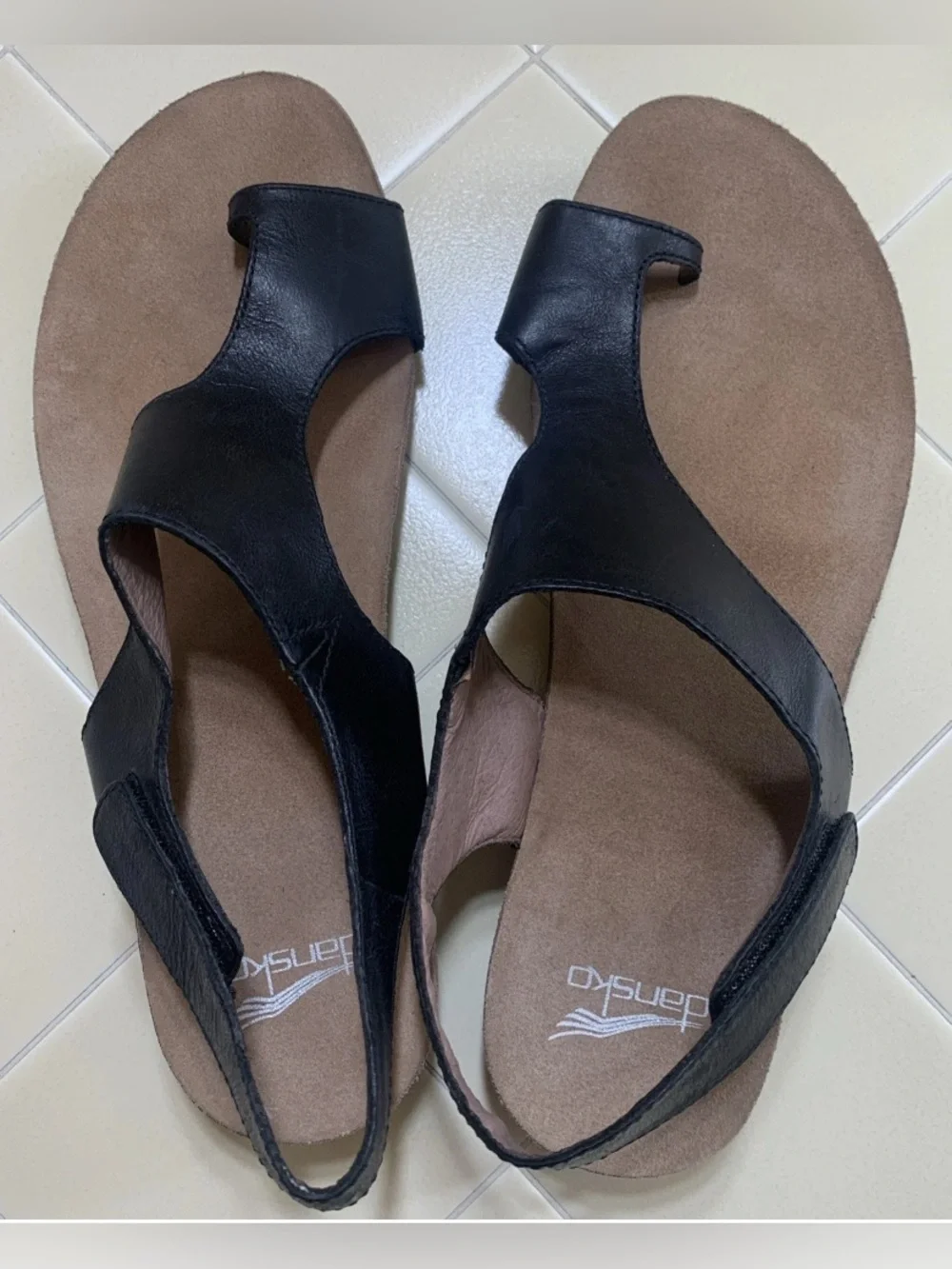 Dansko Reece Black Waxy Leather Women's Toe Loop Comfort Sandal EU 41 US 10.5-11